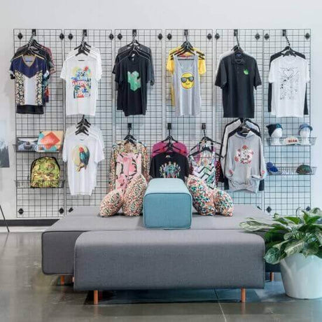 Black Wall Mounted Grid Mesh Display Kit